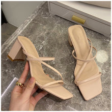 Load image into Gallery viewer, SUOJIALUN Women Summer Outdoor Sandal High Square Heel Flip Flop Ladies Brand Women Slipper Elegant Women Slides Shoes